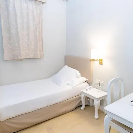 Hotel Niza 3*