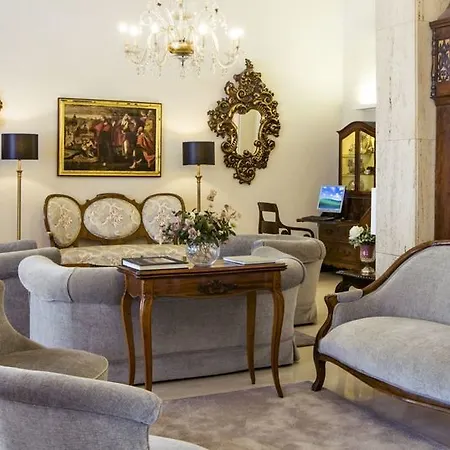 Hotel Niza 3*