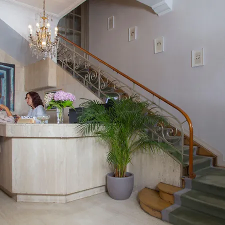 Niza Hotel 3*