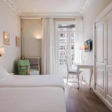 Hotel Niza