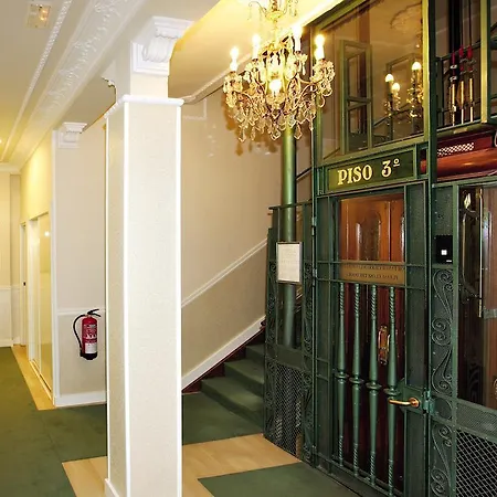 Hotel Niza 3*