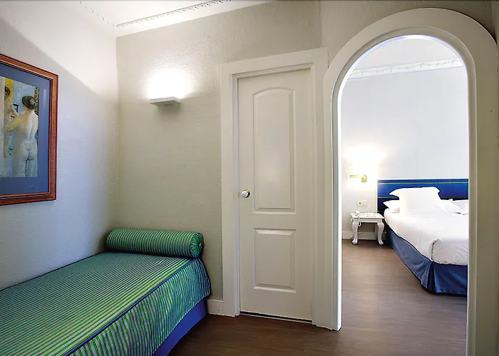 Отель Niza Сан-Себастьян