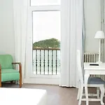 Отель Niza