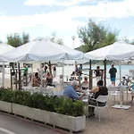 Отель Niza 3*